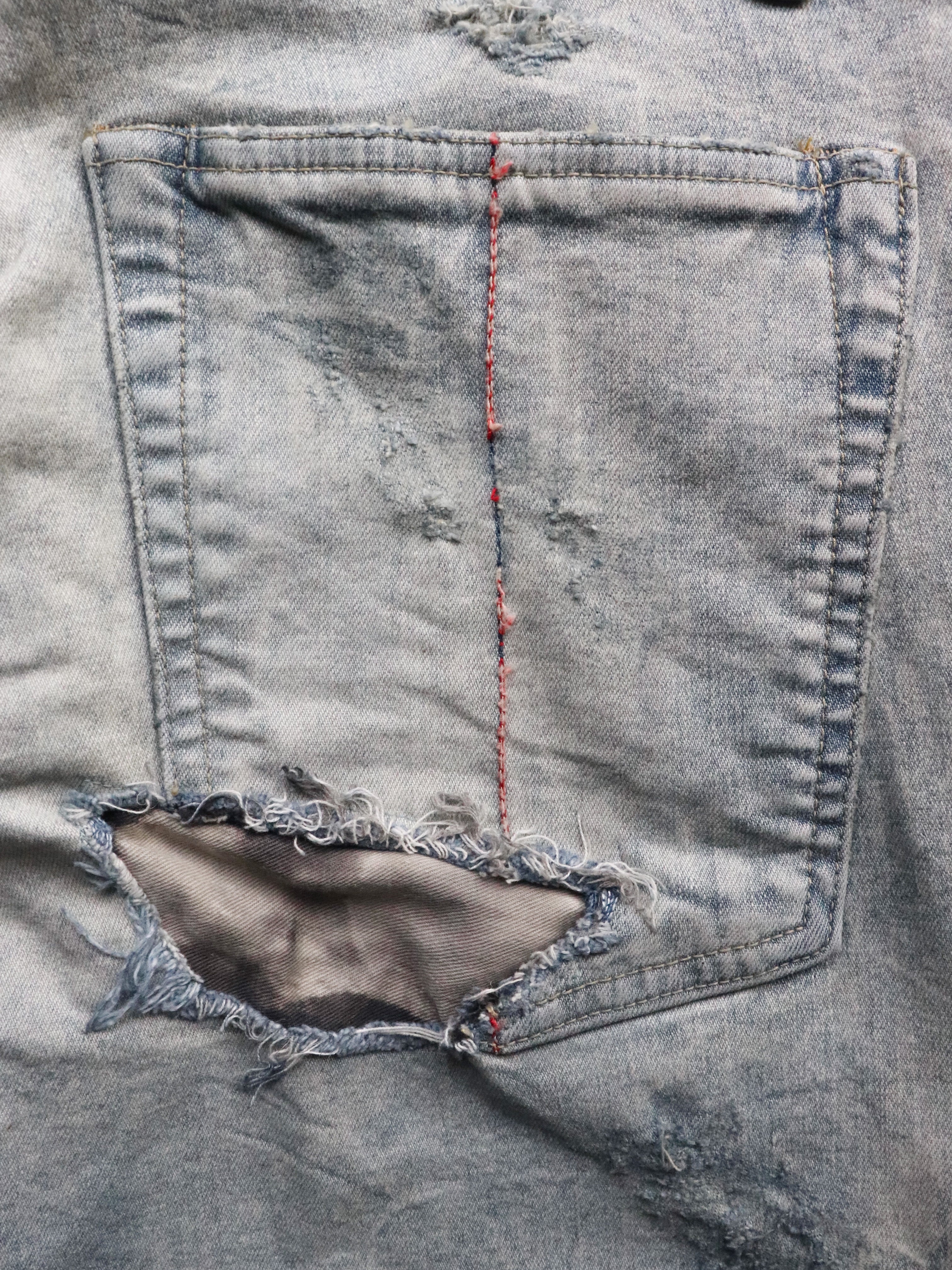 L.G.B LAZY WOLF DISTRESSED SAMPLE DENIM