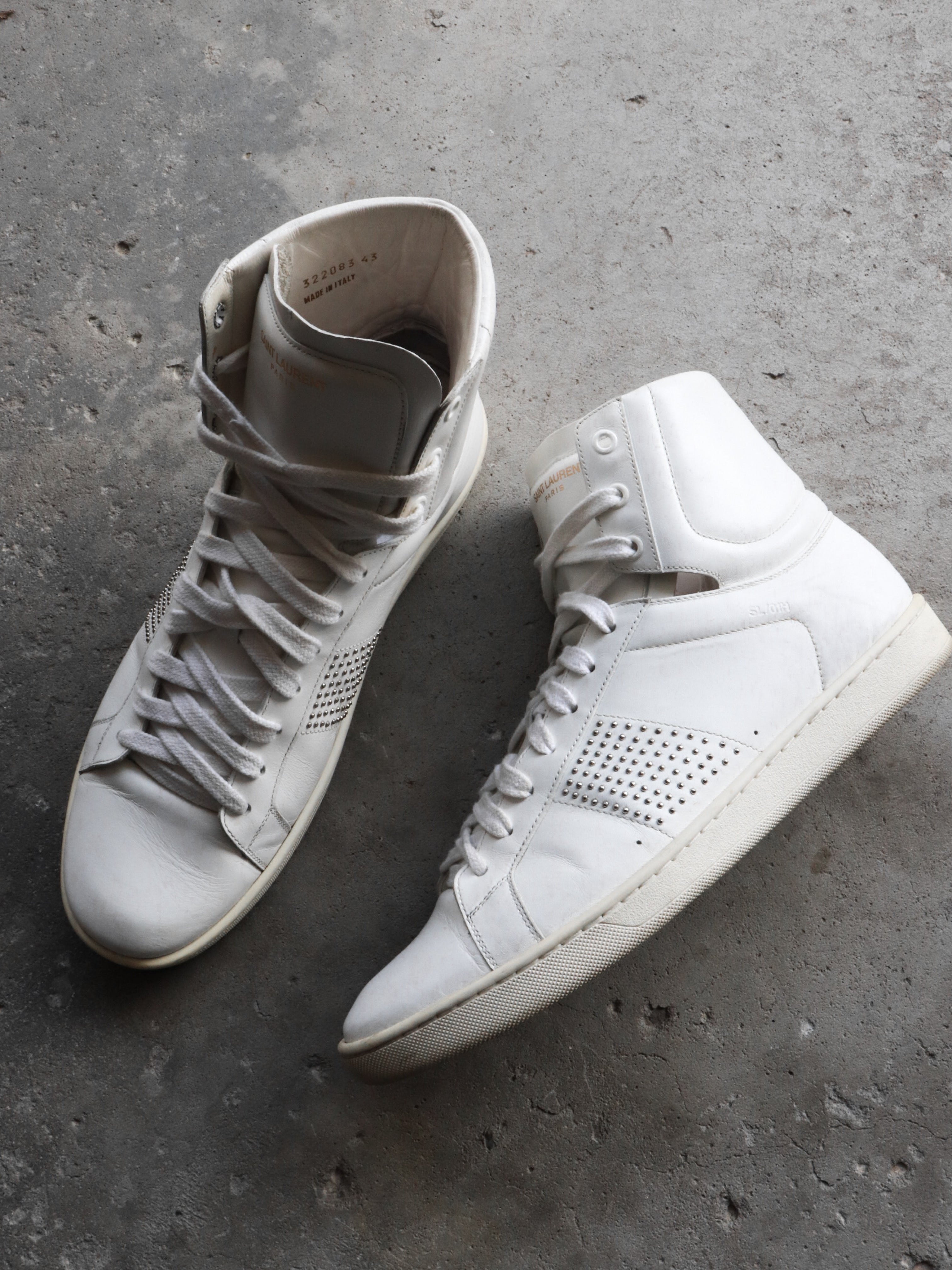 SAINT LAURENT PARIS SL/01H STUDDED SNEAKERS