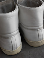 Load image into Gallery viewer, SAINT LAURENT PARIS SL/01H STUDDED SNEAKERS
