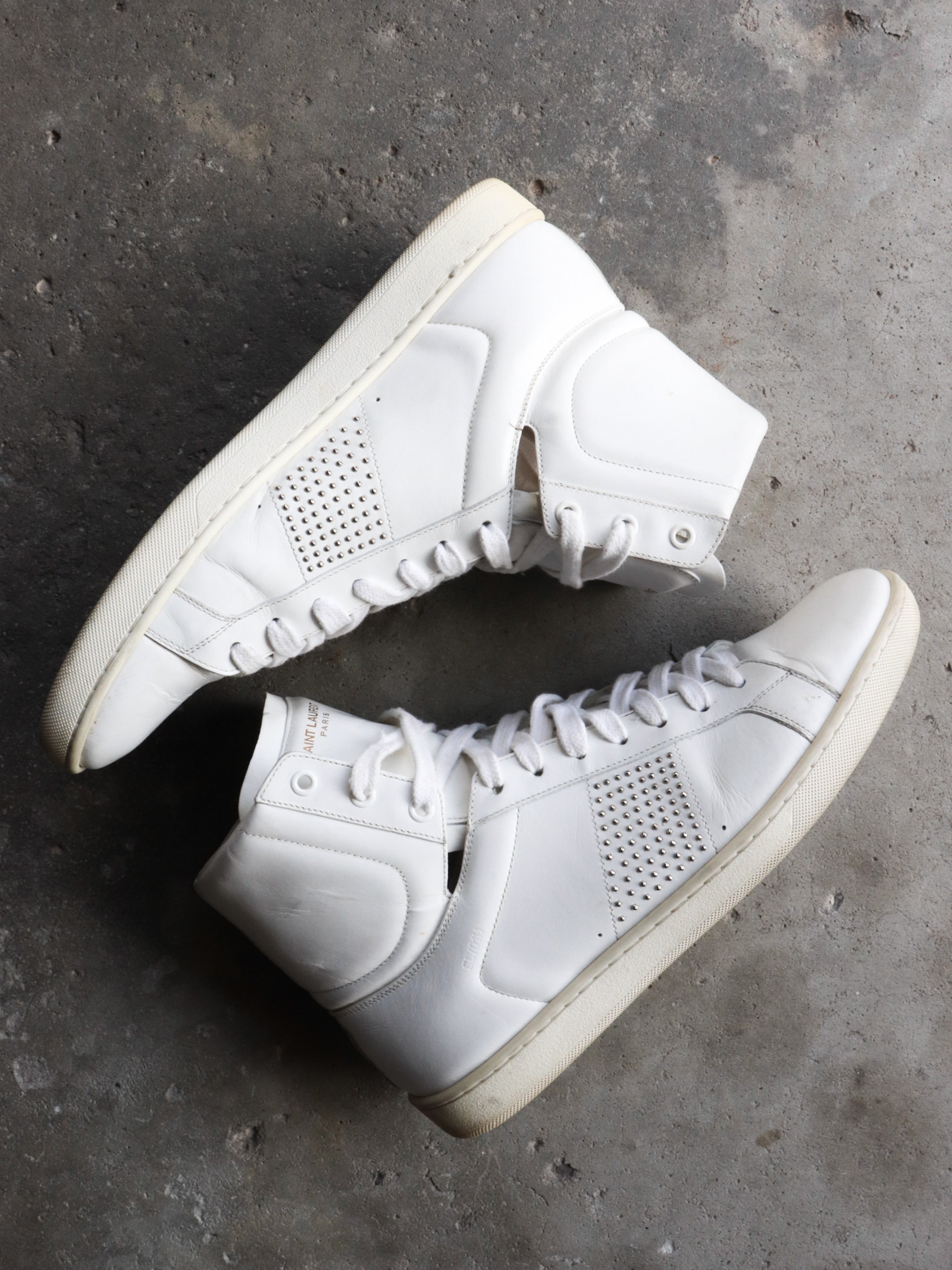 SAINT LAURENT PARIS SL/01H STUDDED SNEAKERS