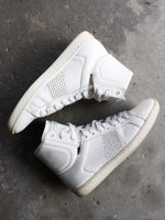 Load image into Gallery viewer, SAINT LAURENT PARIS SL/01H STUDDED SNEAKERS
