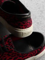 Load image into Gallery viewer, SAINT LAURENT PARIS BABYCAT VENICE LOW SNEAKERS
