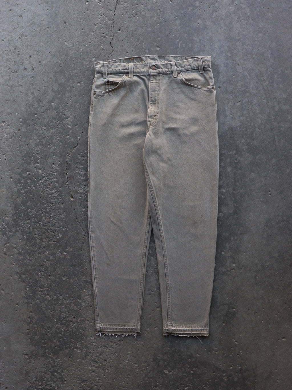 LEVIS 550 RELEASED HEM SANDSTONE DENIM - 1990S  ( 33 x 32 ) - LOST ENDS FOUND