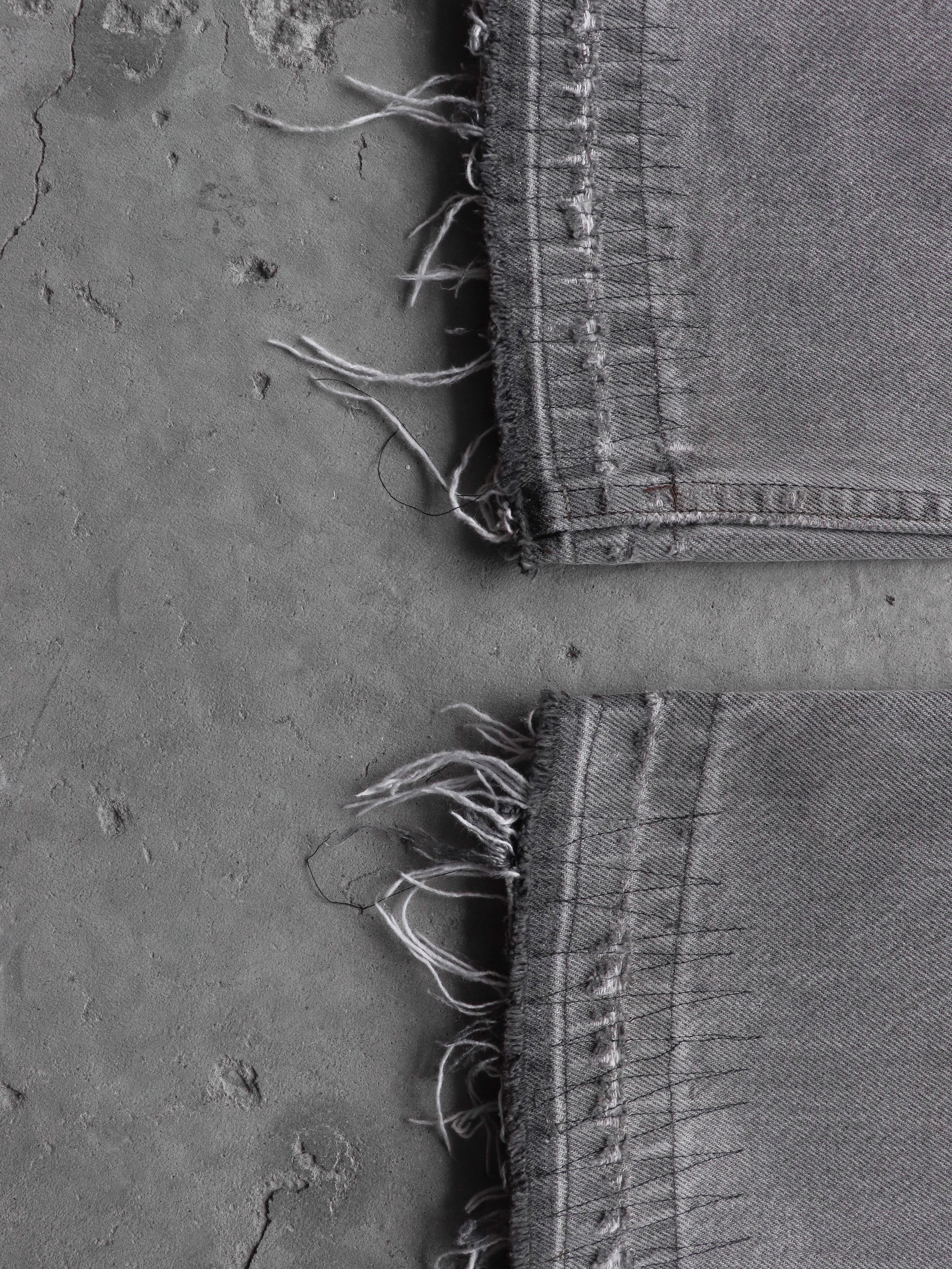 LEVI'S 501 RELEASED HEM CEMENT DENIM - 1990S