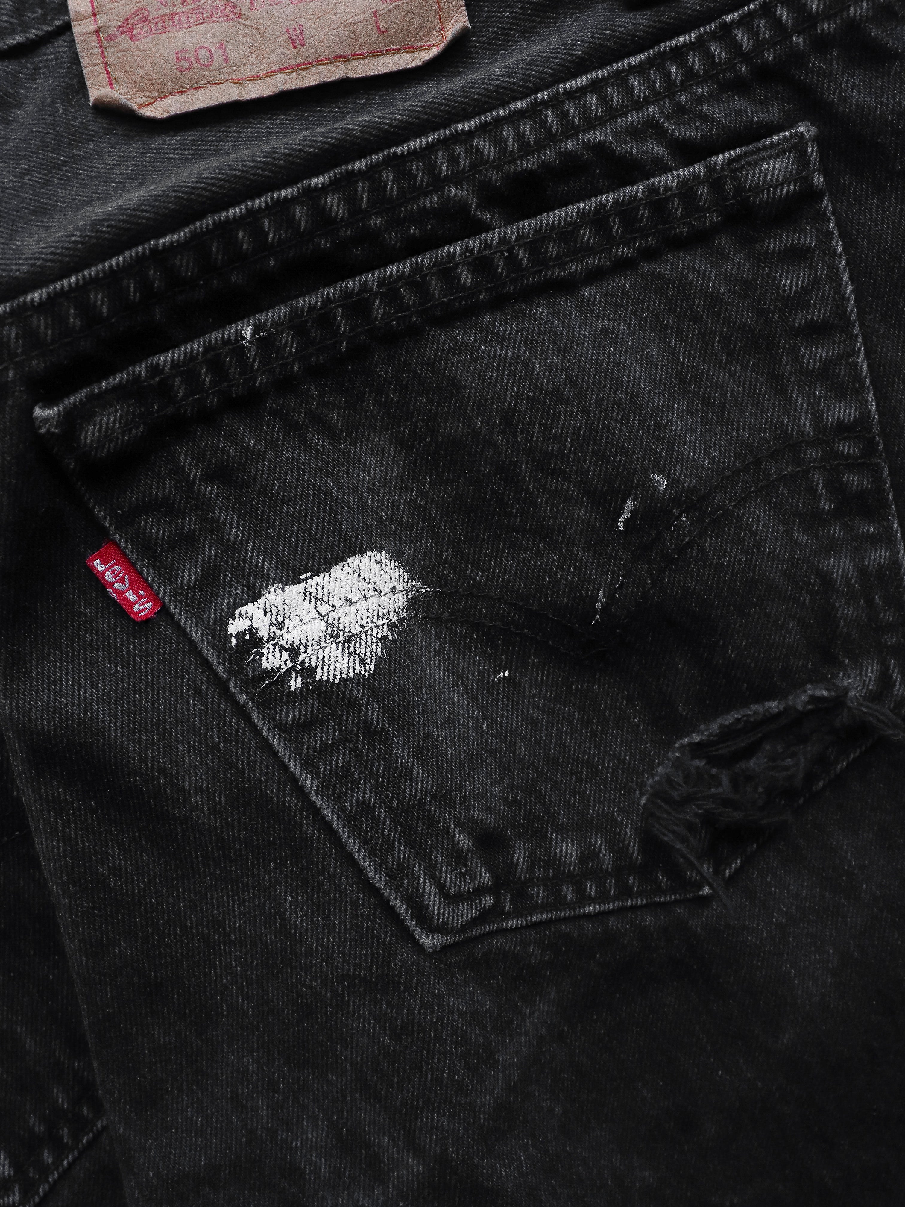 LEVIS 501 FADED BLACK PAINTER DENIM - 1990S – LOST ENDS FOUND