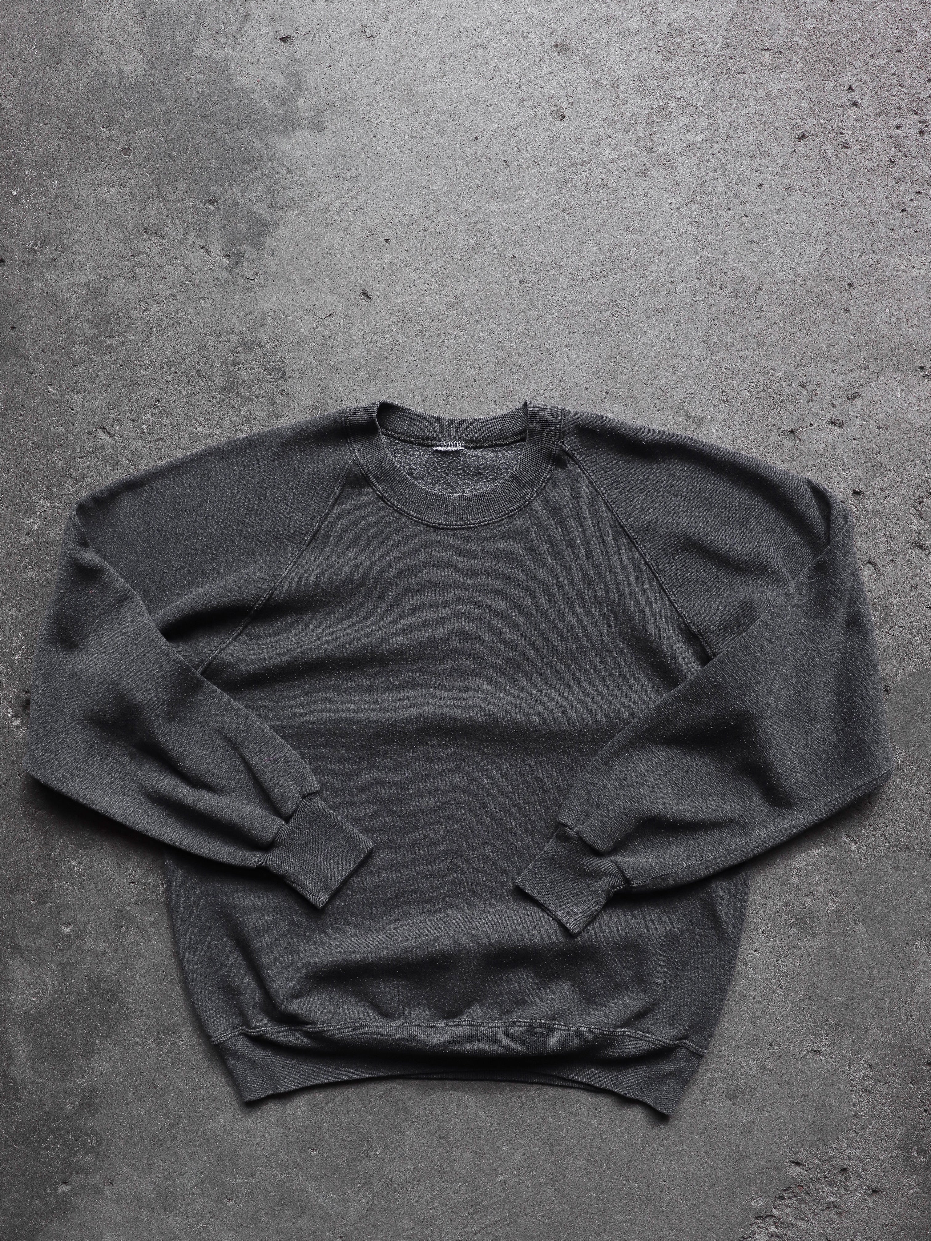 FADED ESSENTIAL CREWNECK - 1990S